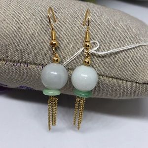 14K yellow gold earrings with light green jade